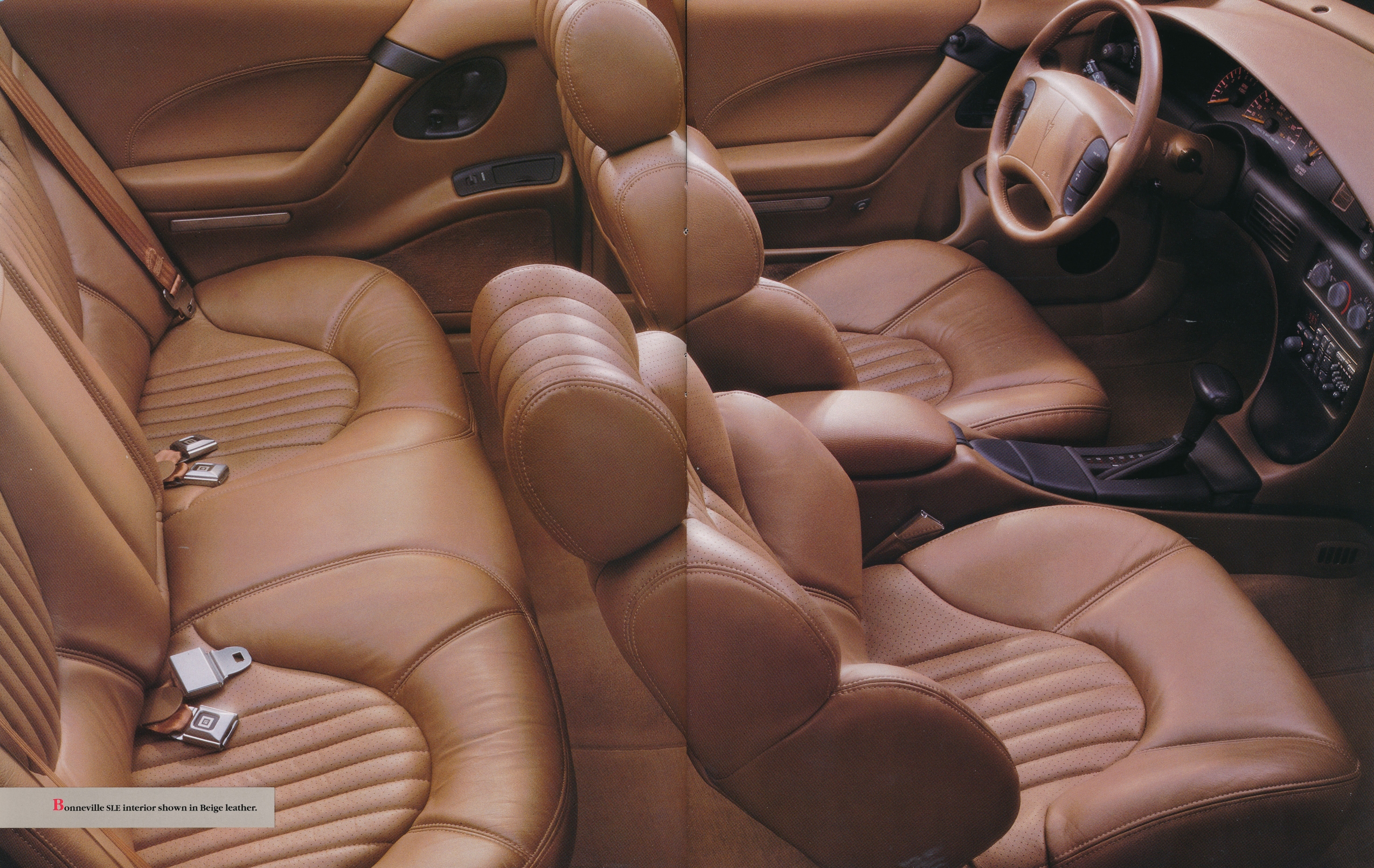 1994_Pontiac_Full_Line_Prestige-046-047