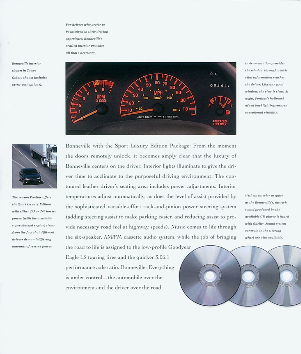 1997_Pontiac_Bonneville-13