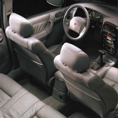 2000_Saturn_Full_Line_Prestige-24