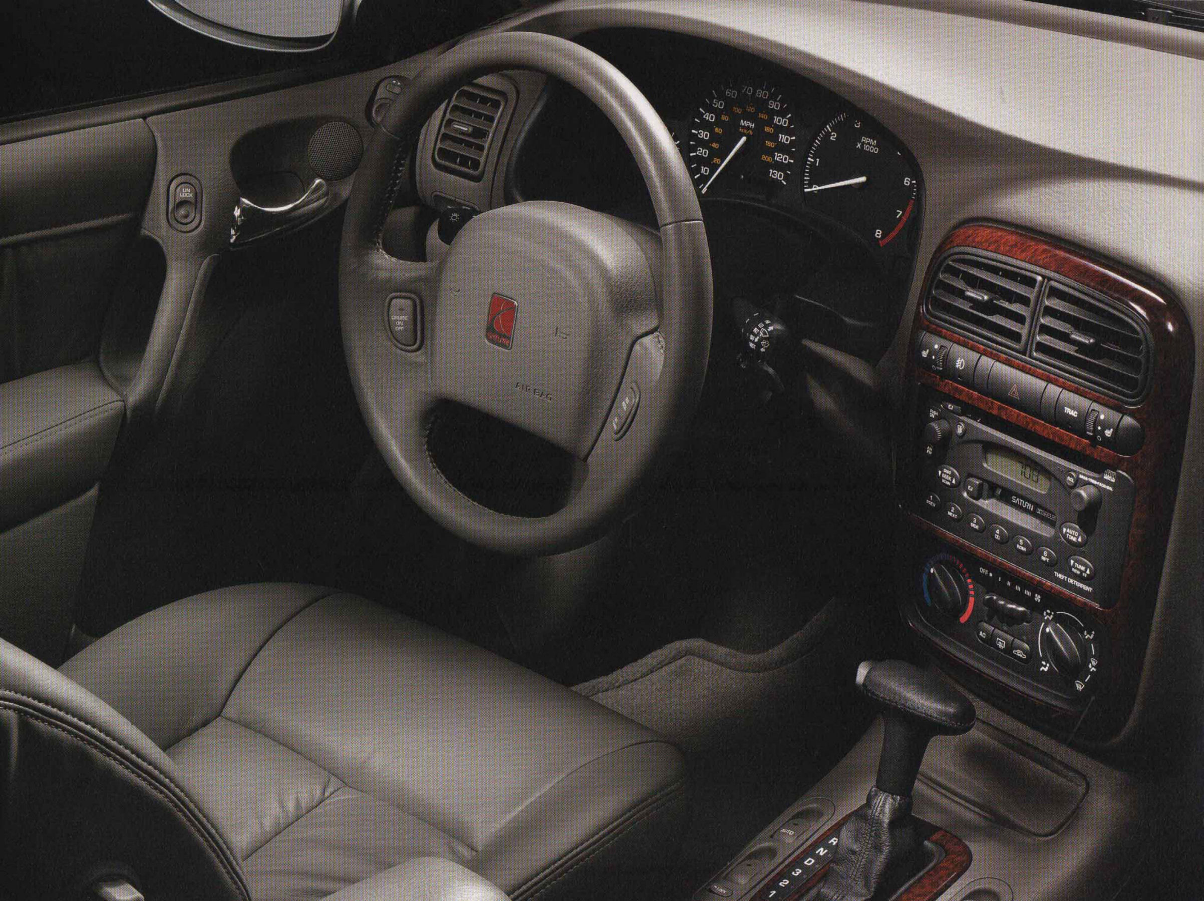 2001_Saturn_L-Series_Prestige-12d